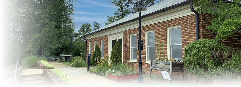 Photo of Exterior of the Scottsville Library