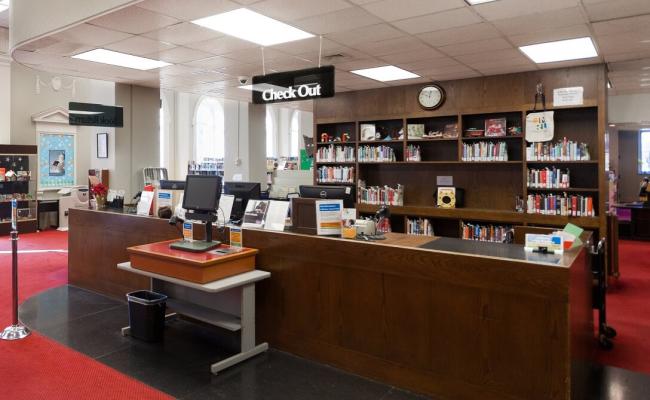 Photograph of Central Circulation Desk